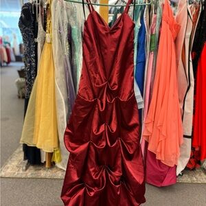 Huncho Girls / Misses size 14 red ruffle dress - Formal
